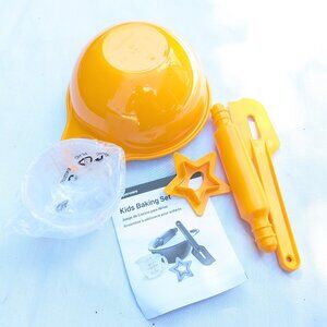 Brand New! TUPPERWARE - Kids baking set in sunshine yellow